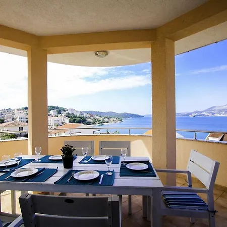 Zlatka דירה טרוגיר